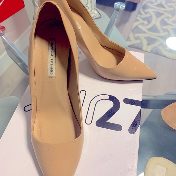 Diane von Furstenberg Nude Dvf Olee Leather Pumps - Picture 5 of 7